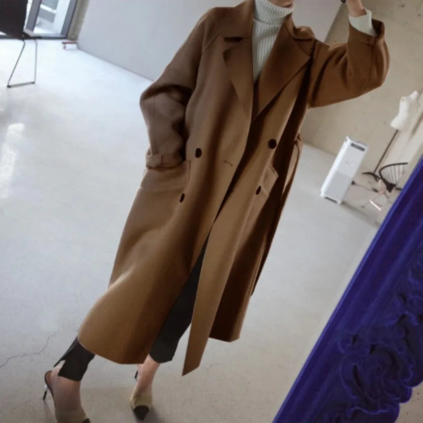 Women’s Lapel Cashmere Coat: Effortlessly Elegant for Cold Weather