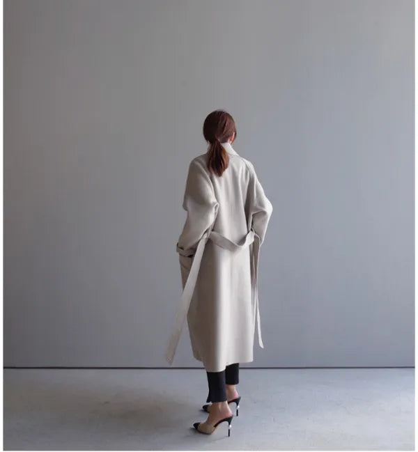 Women’s Lapel Cashmere Coat: Effortlessly Elegant for Cold Weather