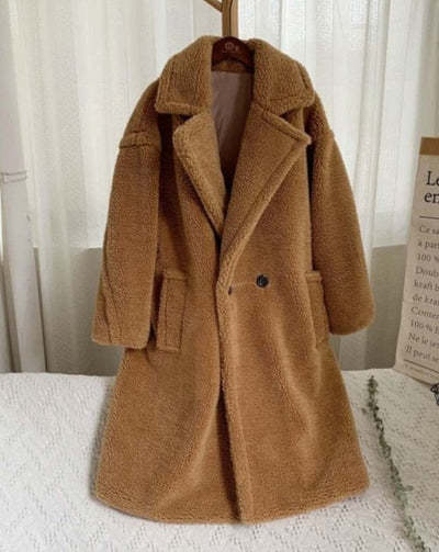 Lapel Lamb Fleece Coat with Pockets – Cozy Elegance for Winter