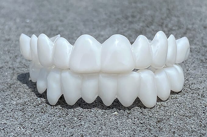 Adjustable Invisible Whitening Braces – 100% Holeless Design for a Natural, Perfect Smile