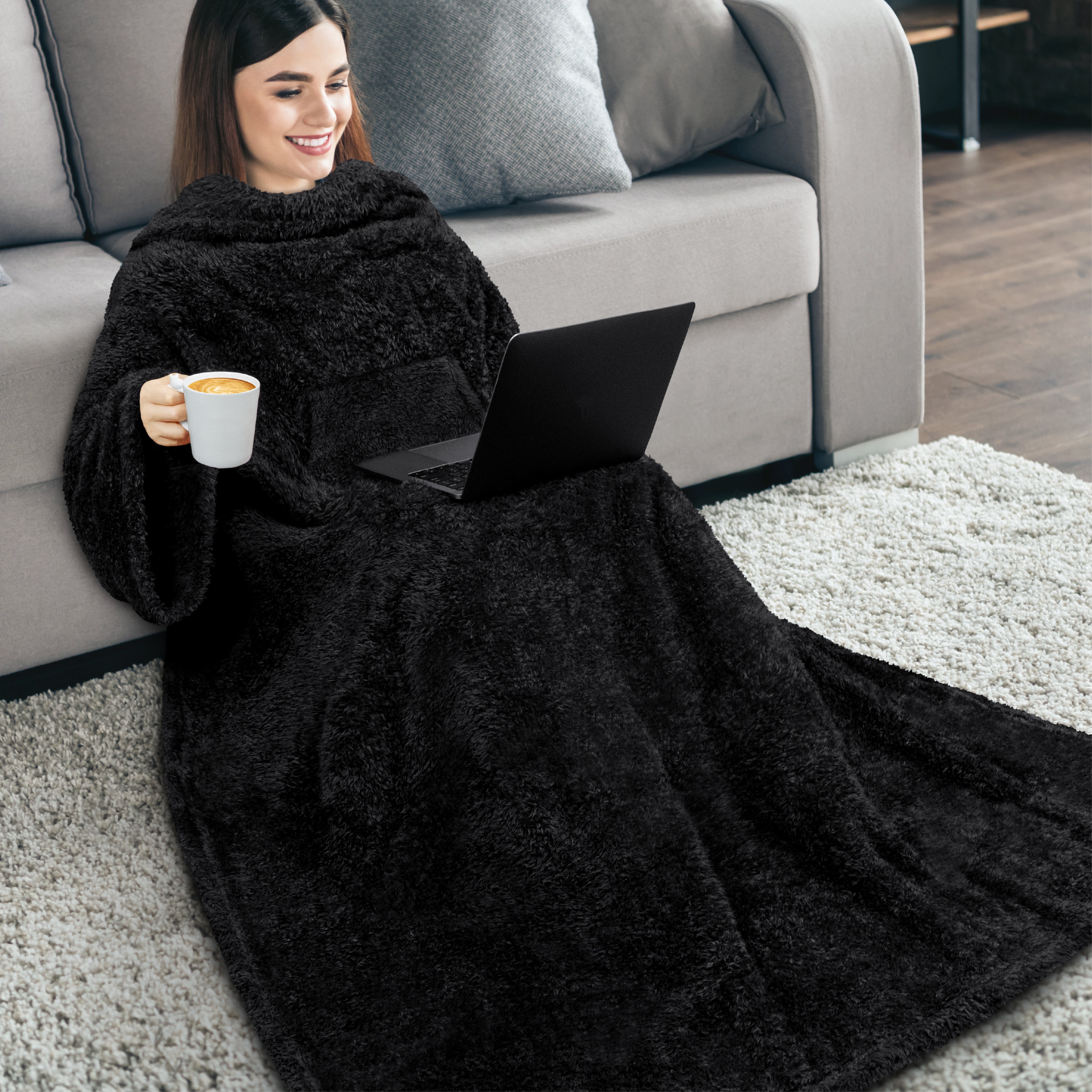 Fleece Wearable Blanket with Sleeves – Cozy Plush Blanket with Pocket for Adults – Perfect for Lounging, Reading, or Relaxing